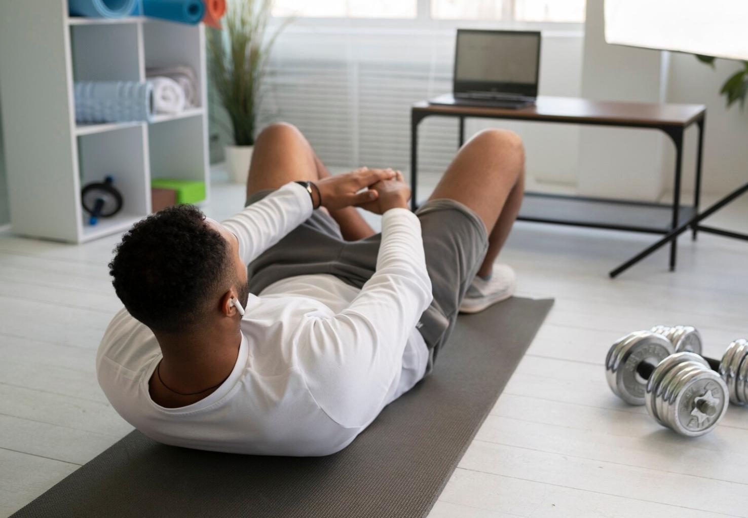 Os melhores exercícios para uns abdominais fortes: guia prático