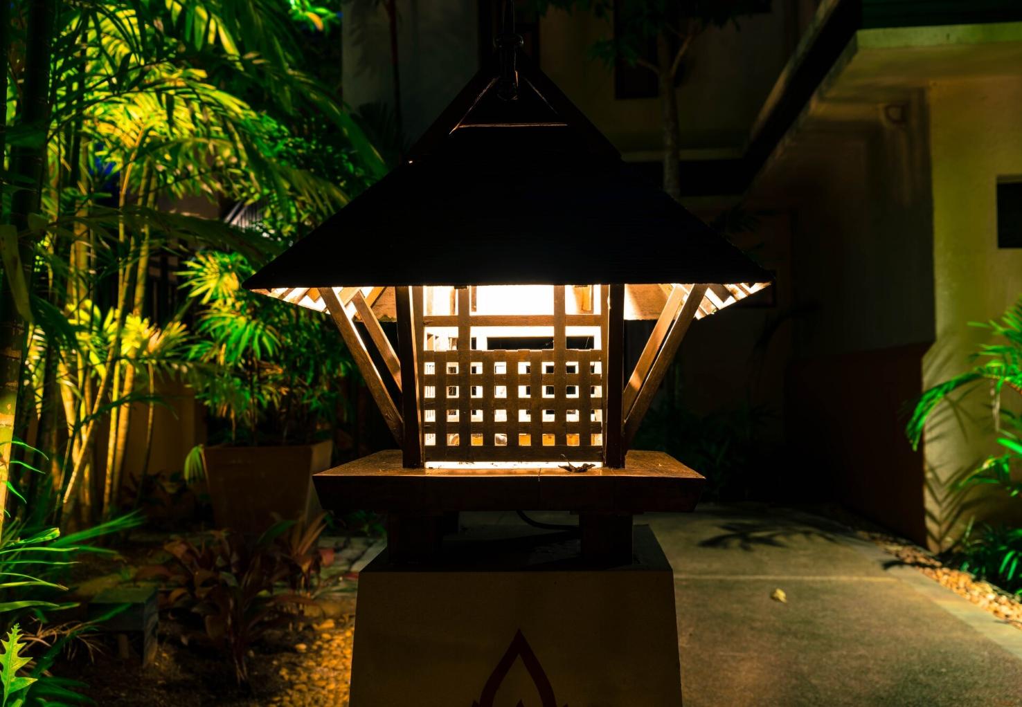 Aproveite as noites amenas no pátio com iluminação bem planeada